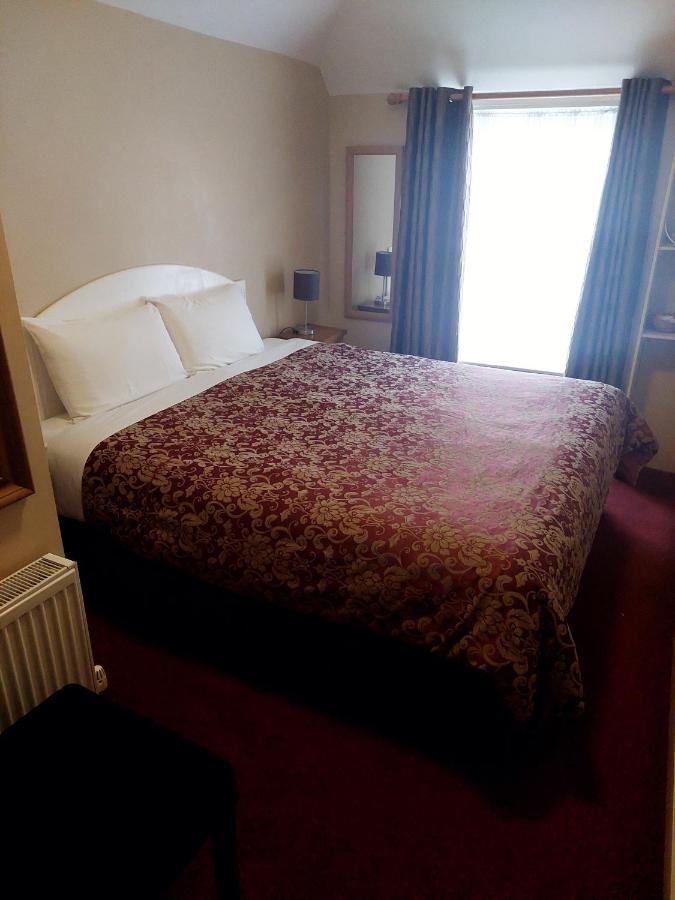 Double Room Private Bathroom